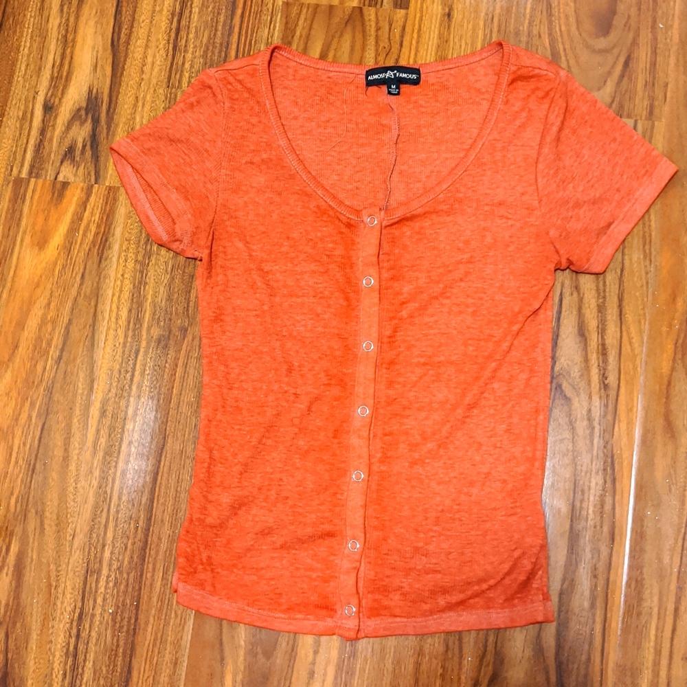 Adorable rust colored top